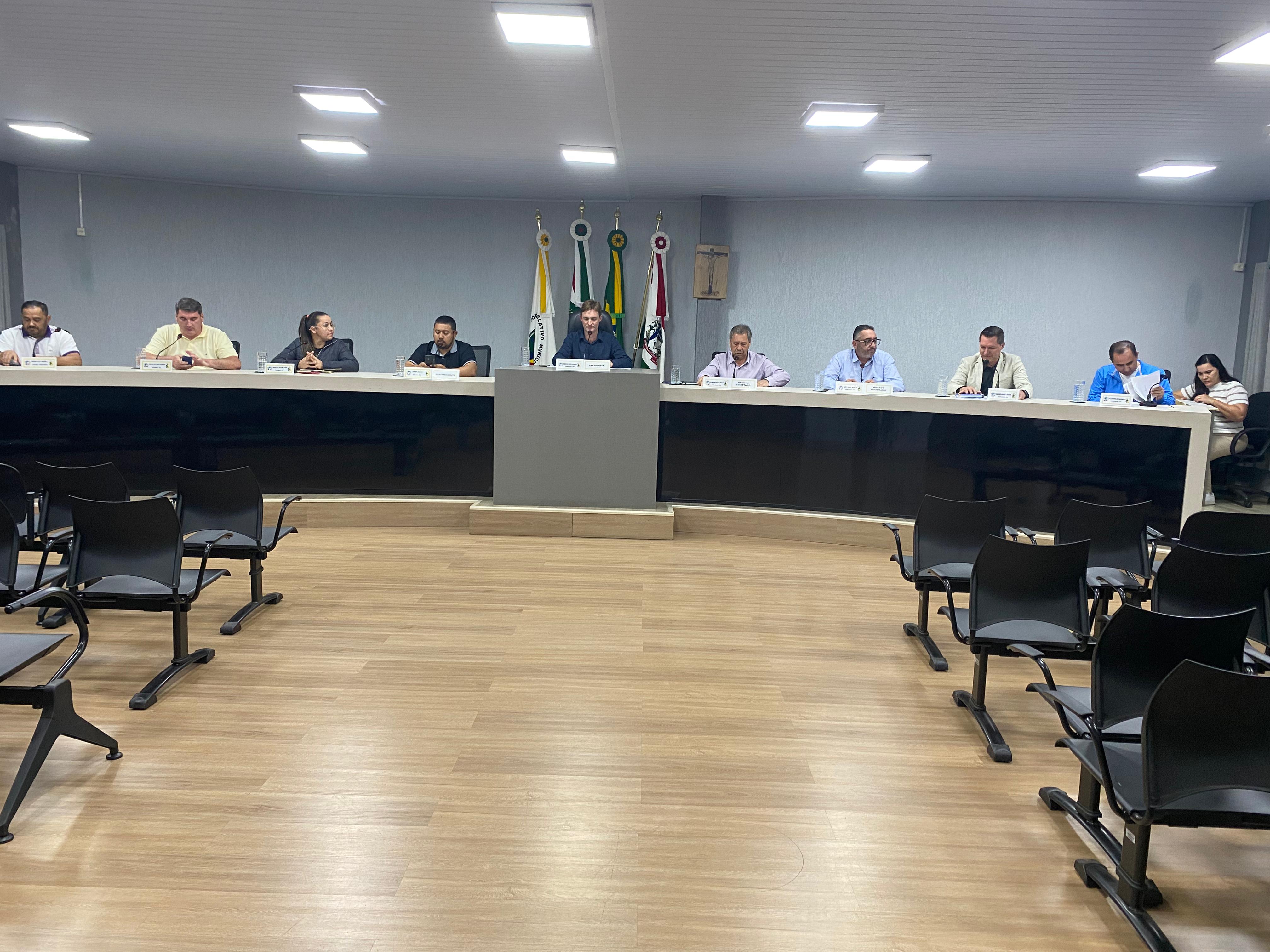 Na 22ª Sessão ordinária do dia 14 de Julho do corrente foram apresentadas, discutidas e votadas às seguintes proposições