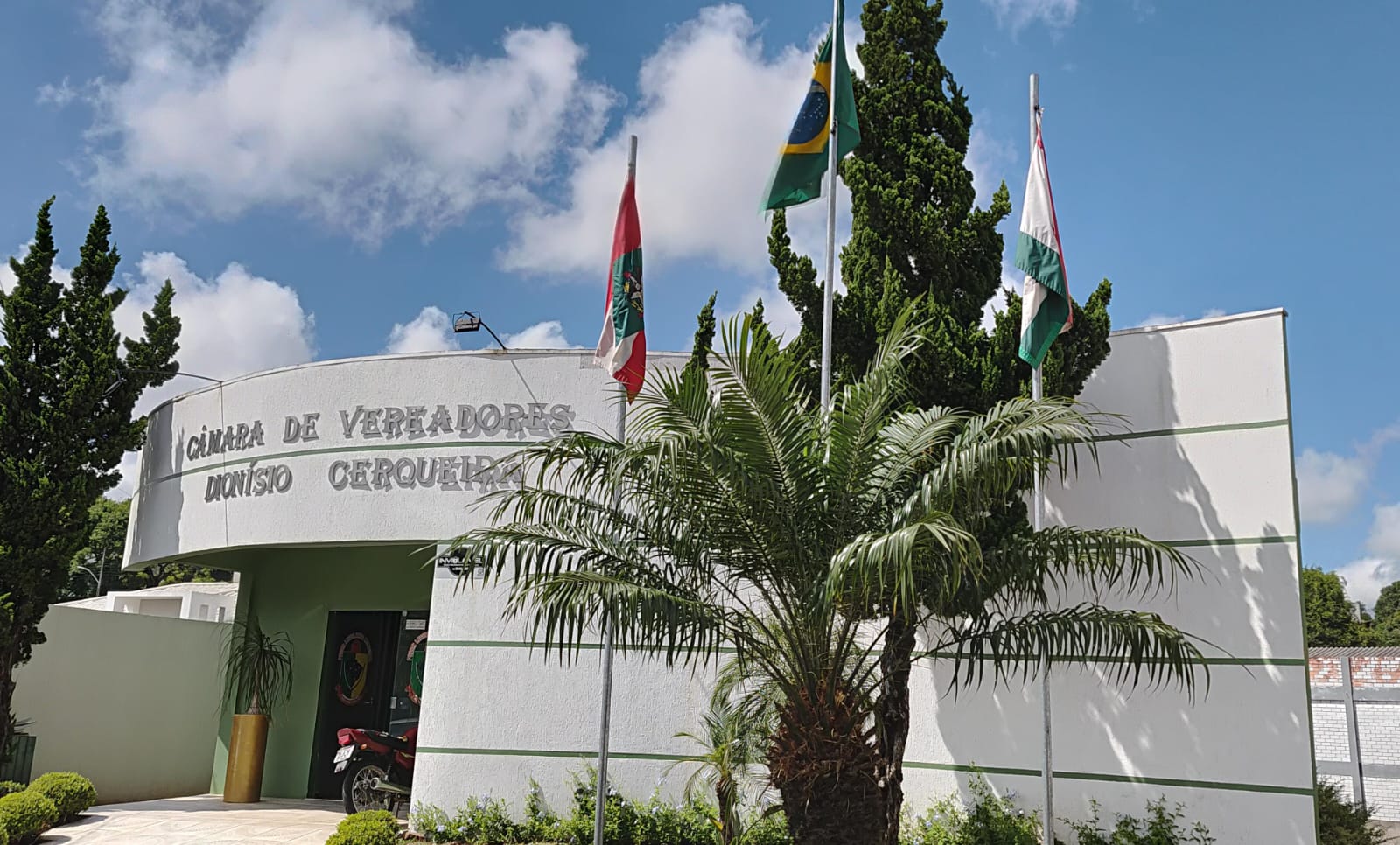 Na 07ª Sessão ordinária do dia 24 de março do corrente foram apresentadas, discutidas e votadas às seguintes proposições