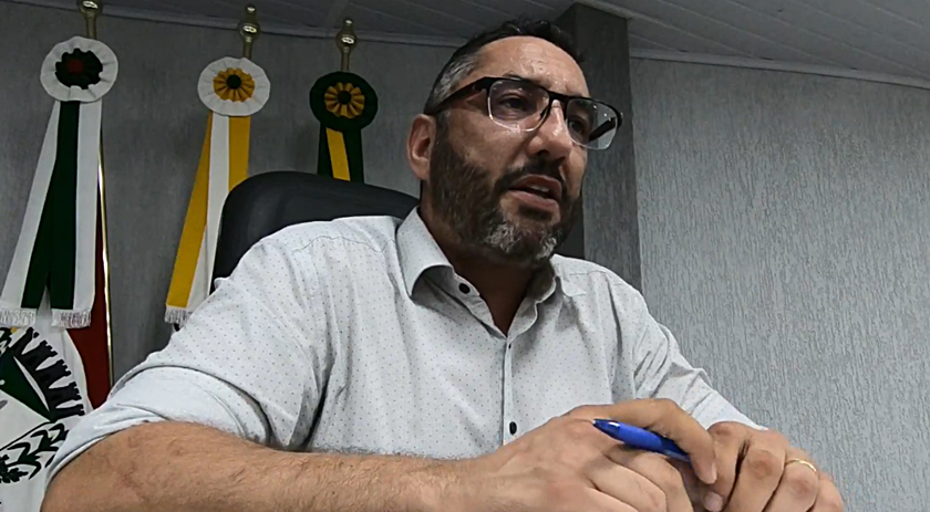 Nando Mello elogia o trabalho realizado pelo setor de Obras do município
