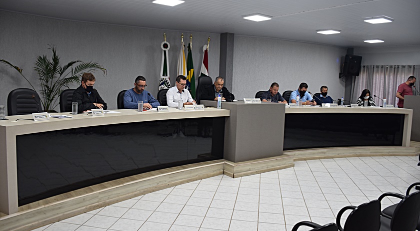 Legislativo Cerqueirense aprova moção de repúdio ao Padre Edivandro Luiz Frare