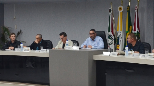 Vereadores requerem envio de ofício à deputados no intuito de impedir aumento de tarifa de água cobrada pela Casan